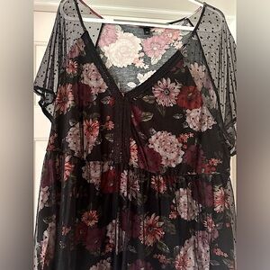 Torrid plus size top size 4, good used condition